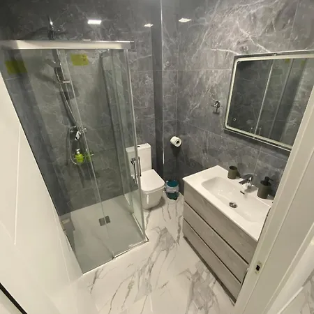 Moderno Playa Y Piscina Κάλπε